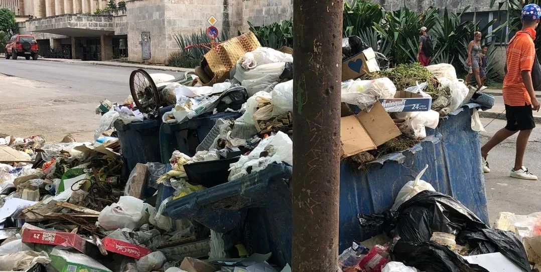 Un basurero en La Habana