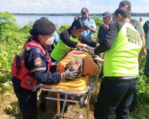 They rescue alive a man who fell on the Caroní bridge