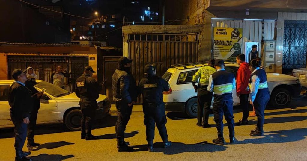 They shoot in front of the house of Junior Izquierdo's lawyer in the midst of a complaint against Minister Juan José Santivañez