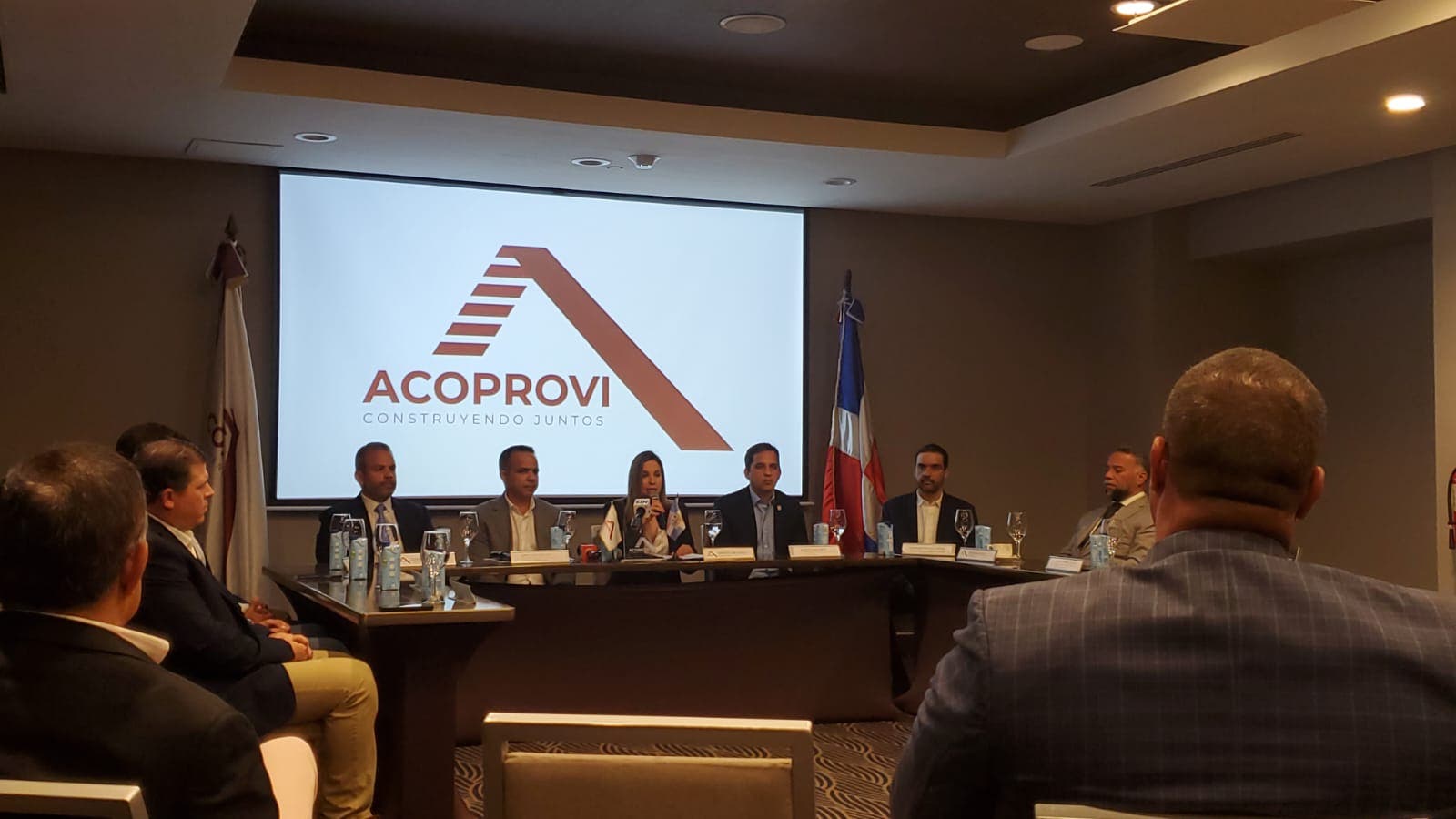 Advierten reforma fiscal dejaría a 6 de cada 10 dominicanos sin acceso a su primer hogar