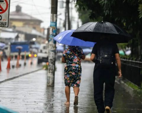 Lluvias dañaron miles de casas y automóviles