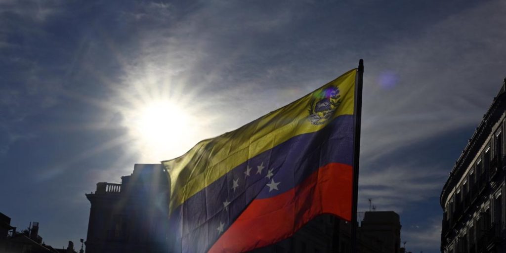 Venezuela cancels passports of dozens of activists and journalists: Financial Times