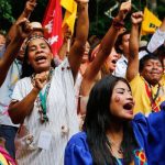 Venezuelan people march this October 12 for decolonization