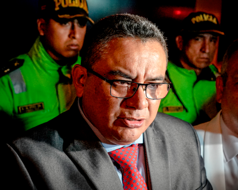 Vice Minister of Internal Order resigns due to alleged polygraph test: Minister Juan Santiváñez alleges "personal reasons"