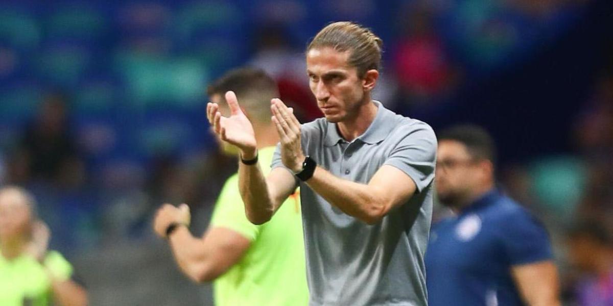 Victory for Filipe Luis in his debut as a coach in the Brazilian League