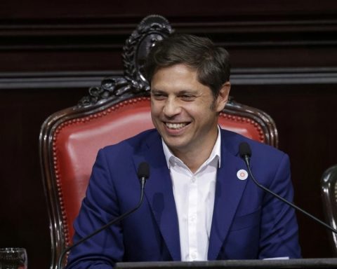 While Cristina plays mystery, Axel Kicillof opens the PJ internship with an event in Berisso