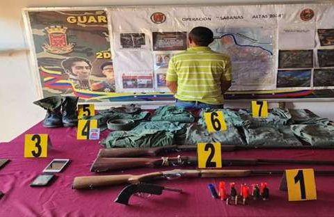 15 military uniforms were seized in Falcón