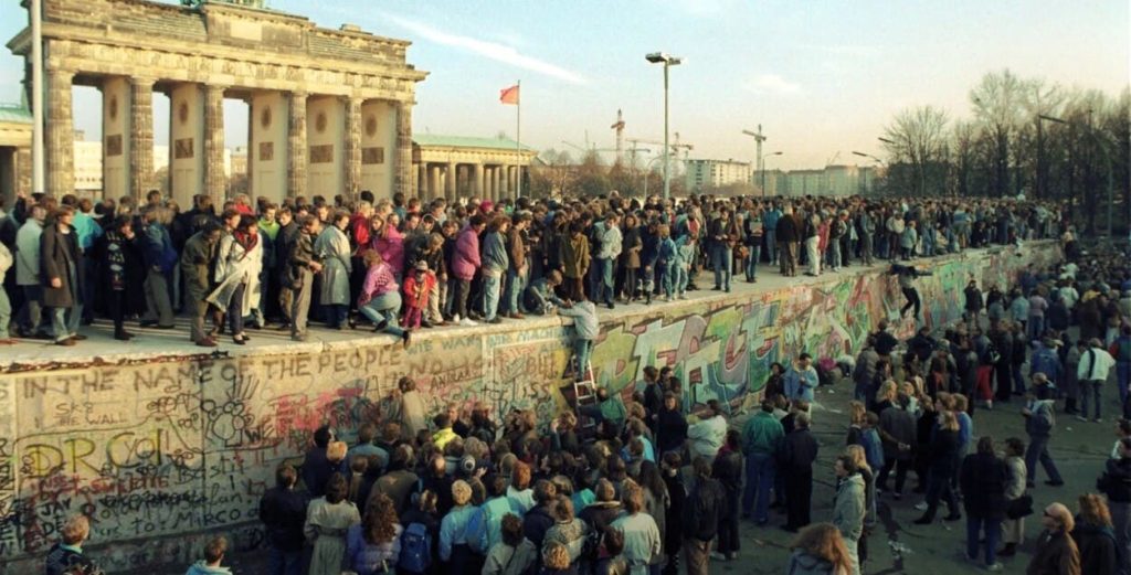 Hace 35 años cayó el muro de Berlín