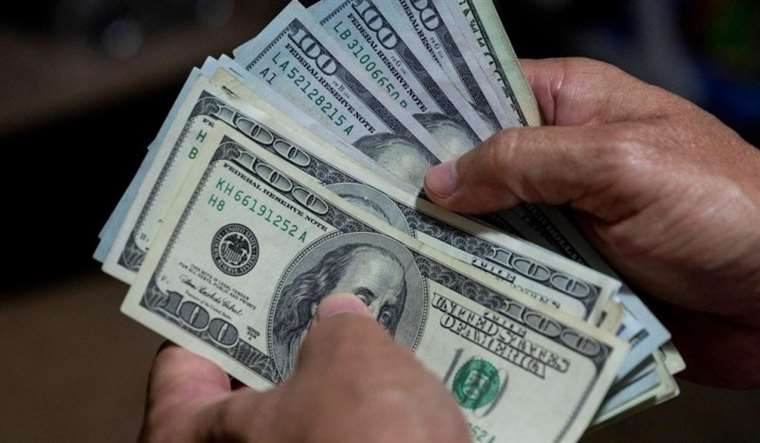 ASFI indicates that deposits in dollars can be returned in bolivianos