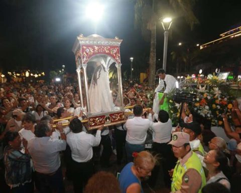 After starting the novena in Santa Cruz, faithful said goodbye to the 'Mamita' of Cotoca