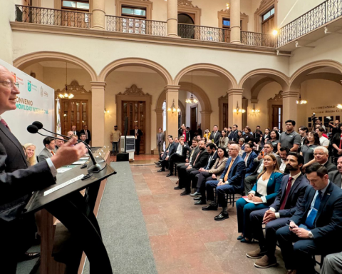 Ambassador Ken Salazar highlights the strength of the trade relationship between Mexico and the US