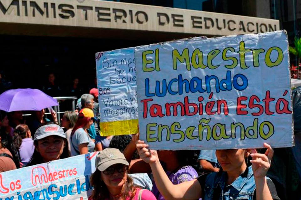 At least 1,500 Monagas teachers were removed from the Ministry of Education payroll