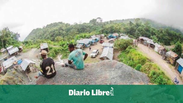 Authorities address larimar mining