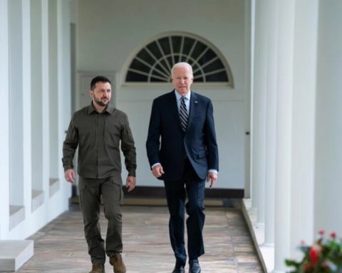 Biden authorizes Ukraine to use missiles against Russia