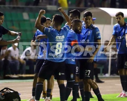 Blooming defeated Universitario (1-0) and fights for a place in the Copa Libertadores