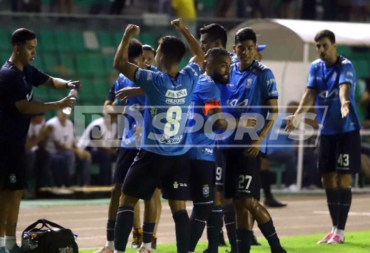 Blooming defeated Universitario (1-0) and fights for a place in the Copa Libertadores