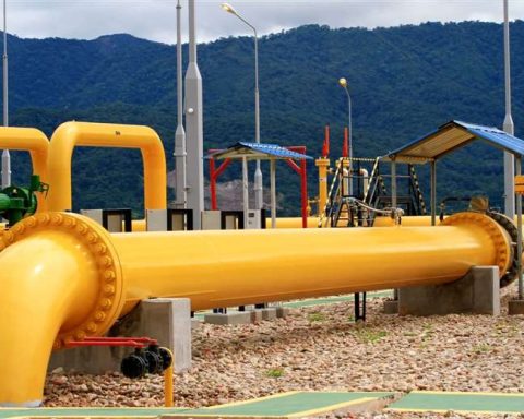 Bolivia reactivated natural gas exports to Argentina with interruptible shipments