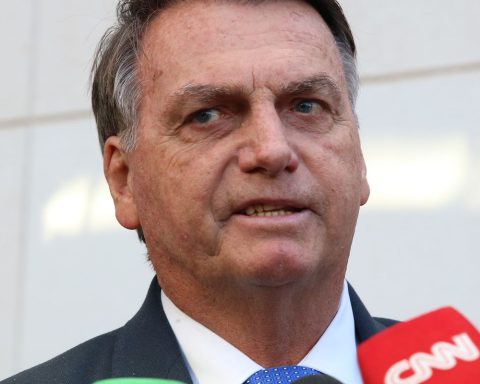 Bolsonaro's indictment has repercussions among politicians and authorities