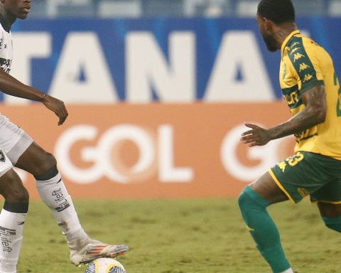 Botafogo plays to try to maintain an advantage at the top of the Brazilian Championship