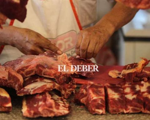 Butchers and Government determine intermediate quarter, marketers insist on stopping exports until the price drops