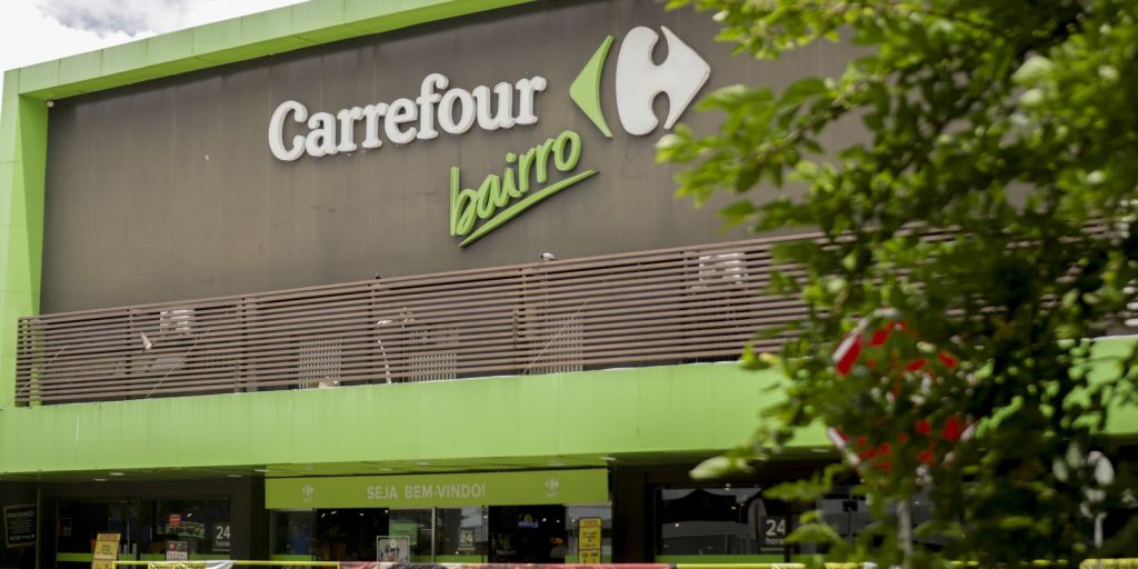 Carrefour apologizes and meatpacking company ends boycott of the group