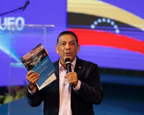 Castillo: Venezuela has about 30 billion dollars blocked