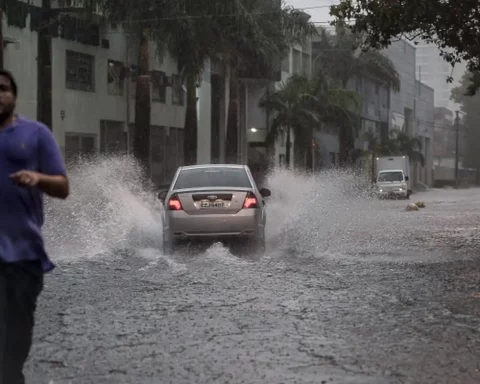 City of São Paulo is in a state of alert for flooding