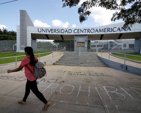 Closing the UCA was "for political reasons", to silence critical thinking and suppress the student movement, says the UN