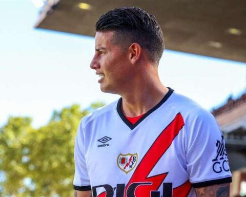 Colombian James Rodríguez ran out of space at Rayo Vallecano