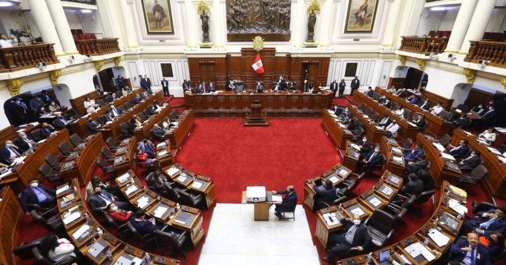 Congress reduces mandate of the president of the JNE