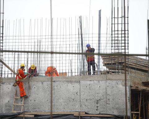 Construction would have grown 7.5% in October