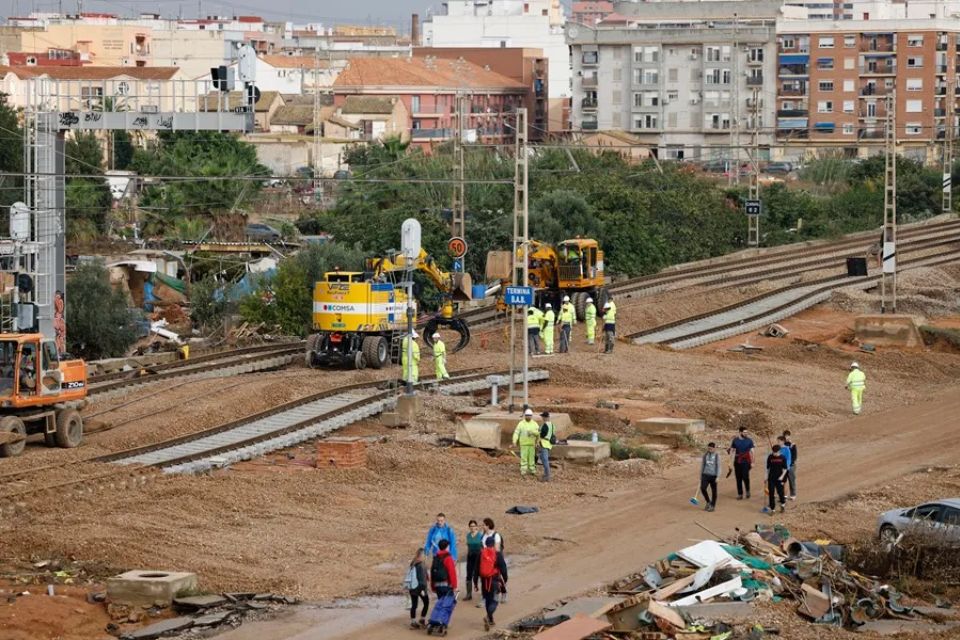 Consulate of Venezuela in Barcelona activates delegation of aid to those affected by storm