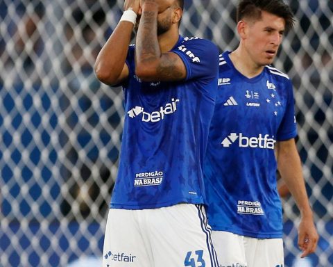 Cruzeiro is runner-up in South America after beating Racing 3-1