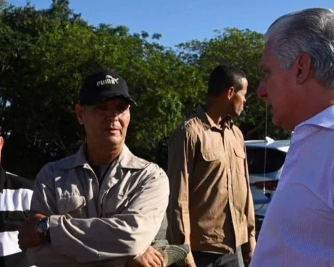 Miguel Díaz-Canel durante su visita a Lajas, Cienfuegos, este miércoles