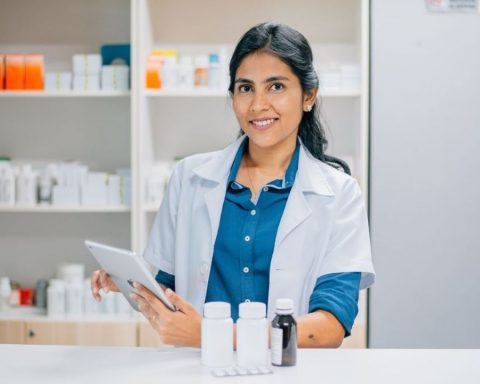 Do you want to work at Cruz Verde Pharmacy? These are the vacancies available TODAY in Chile