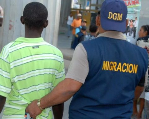 República Dominicana seguirá su política migratoria ante crisis «sin precedentes» en Haití