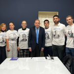 Edmundo González met with relatives of political prisoners