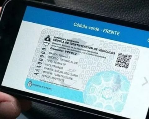 Everything you need to know about the new digital blue card for cars