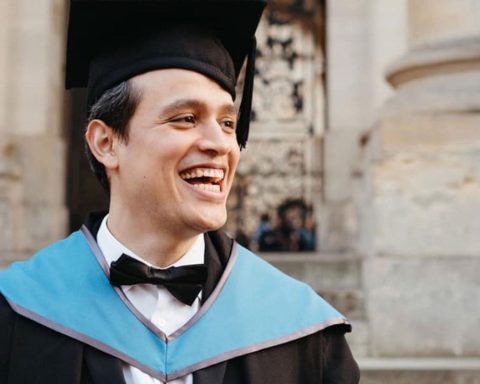 Exiled Nicaraguan Douglas Castro graduates with honors from Oxford University