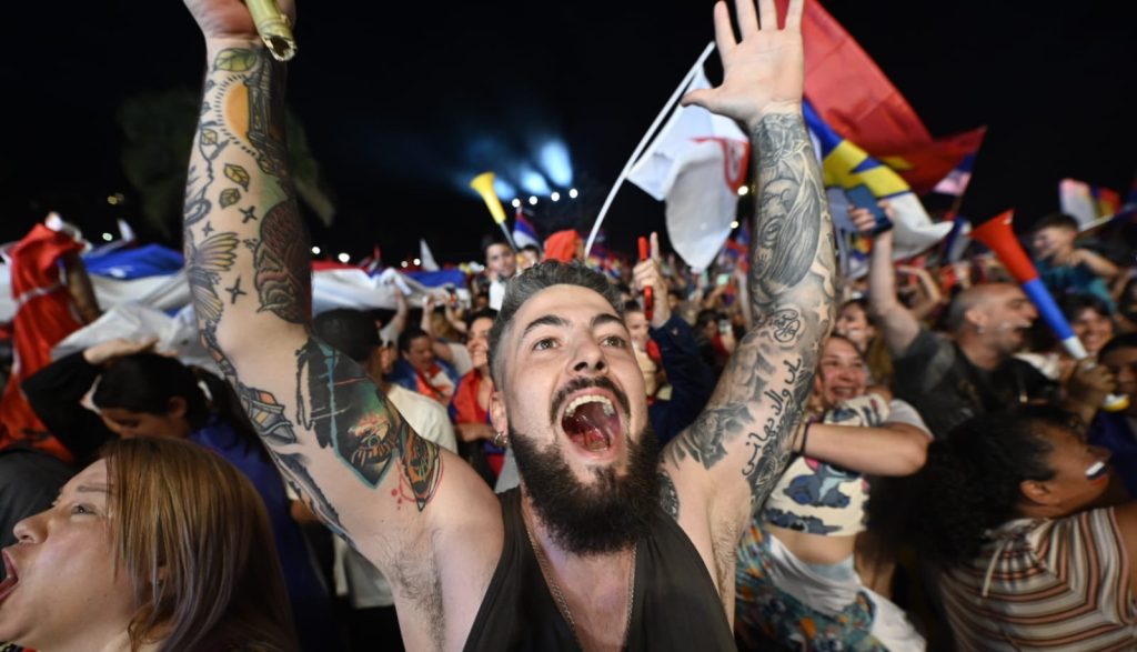 Fernando Pereira celebrates the victory of the Frente Amplio and highlights unity as the axis of the future government