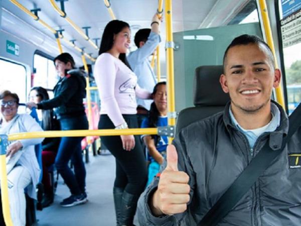 How much does a TransMilenio driver earn?