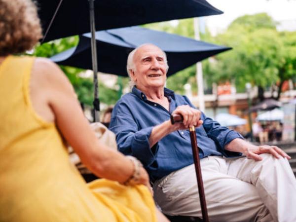 How much money should you have saved in Colombia to retire, according to AI?