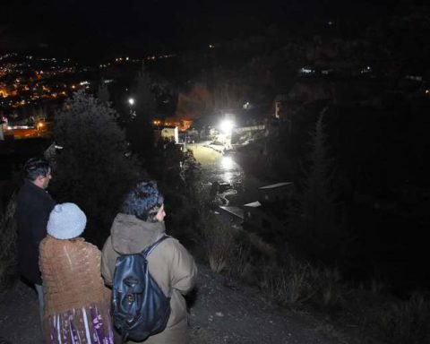 In La Paz they rescue six people affected by a mazamorra that reaches a kilometer