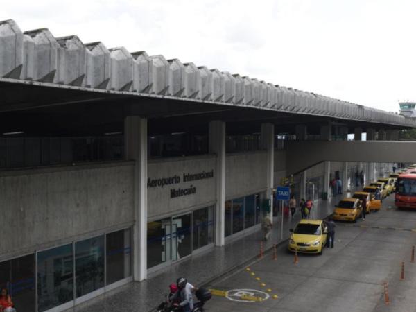 In video: passengers must evacuate Avianca plane at Pereira airport