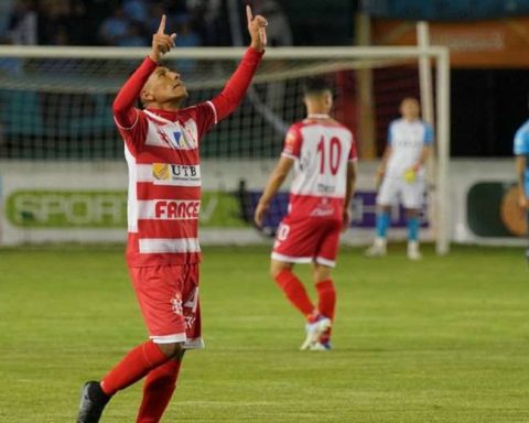 Independiente woke up Blooming early and beat them 5-1 in Sucre