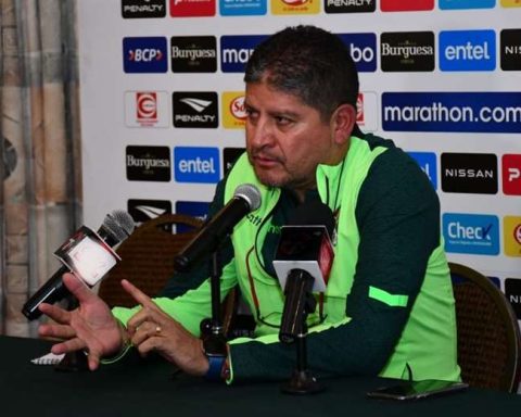 “Let them suffer, let them deny”: 12 phrases from Óscar Villegas in the run-up to Bolivia-Paraguay