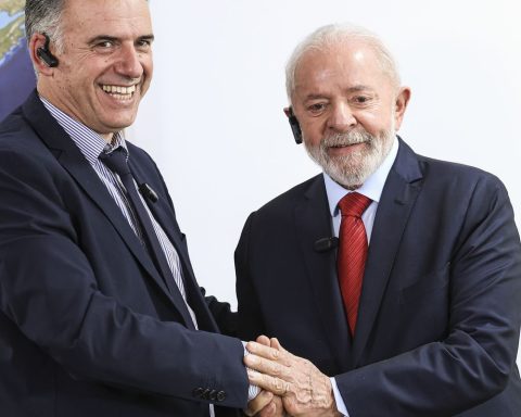 Lula receives president-elect of Uruguay at Palácio do Planalto