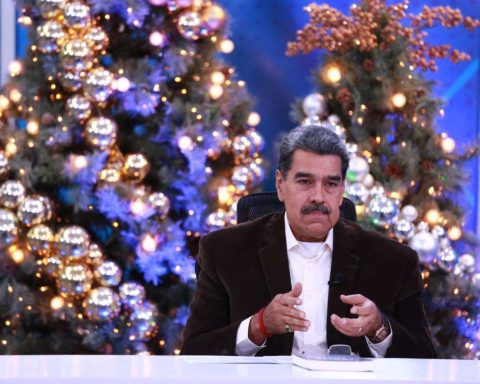 Maduro: Machado is in Colombia receiving dollars from drug trafficking