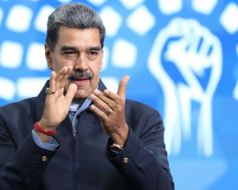 Maduro: We do not accept the imposition of a regressive, fascist and violent model