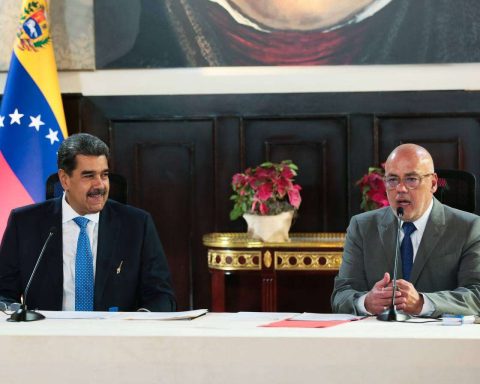 Maduro calls the American law “garbage” to tighten the blockade